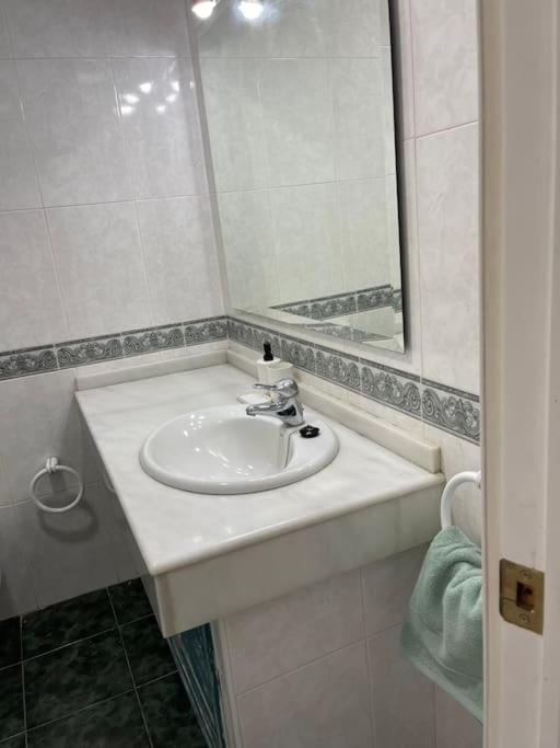 Estudio En Fuengirola Con Vistas Al Mar المظهر الخارجي الصورة